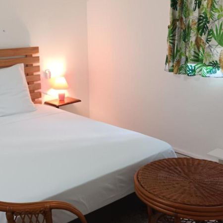 Chambre Climatisee Bouillante Exterior photo